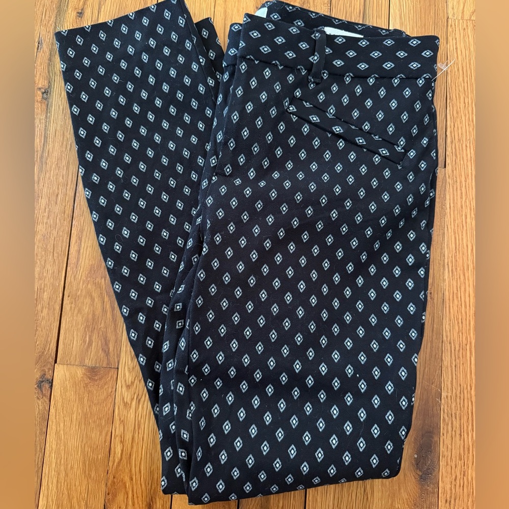 GAP Black and White Diamond Geometric Skinny Ankle Pants